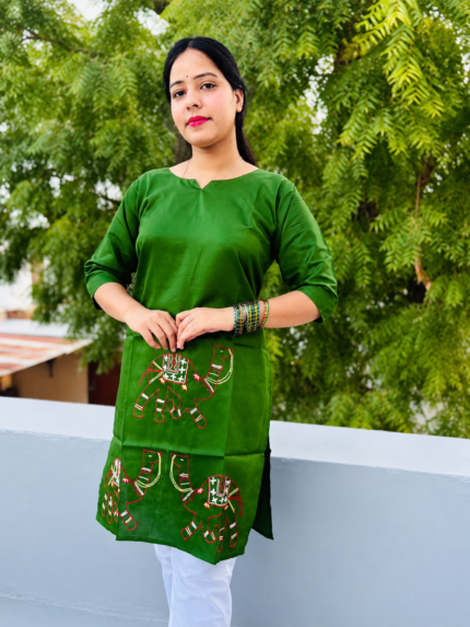 Swadha Women's Handmade Elephant Embroidered Green Cotton Kurta